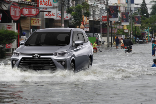 Pedagang Ungkap Alasan Tak Mau Beli Mobil Bekas Banjir