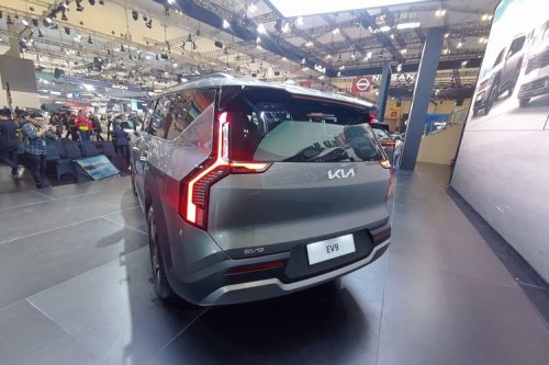 Komparasi SUV Listrik Premium: Volvo EX90 vs Kia EV9