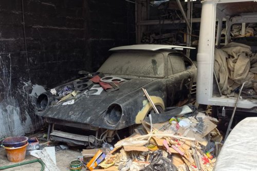 Autologi Autoworks: Dari Hobi Jadi Ahli Restorasi Mobil Klasik Bogor