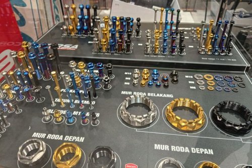 Motor Sport, Tren Modifikasi Motor Sport: Fokus Suara Knalpot dan Baut Titanium