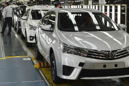 Target Produksi Massal Sedan Listrik 2028, Ini yang Perlu Disiapkan