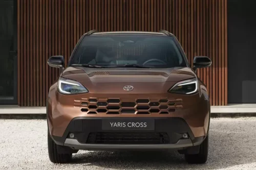 Toyota, Toyota Yaris, Toyota Yaris Cross, Toyota Yaris Cross Meluncur dengan Tampilan Baru