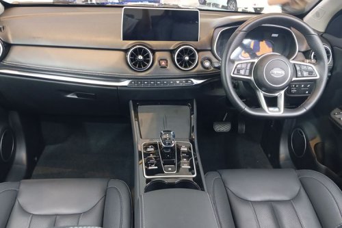 Manakah yang Lebih Unggul: DFSK Seres 3 atau Wuling Binguo EV?