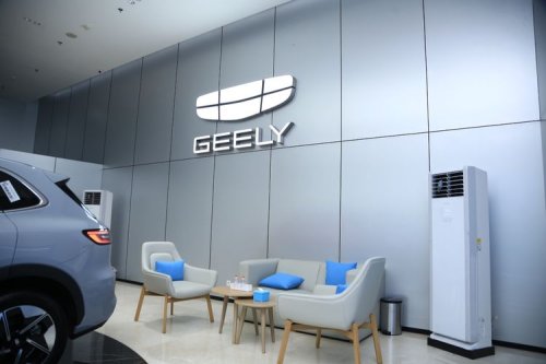 Mercedes-Benz, Geely, Mercedes-Benz Bakal Ambil Teknologi Mobil Listrik Geely