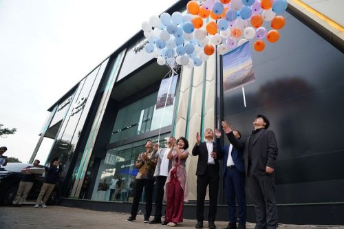 Chery & Lepas Buka Diler Terintegrasi di BSD, Ada Ultra Fast Charging