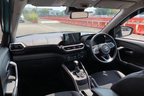 Toyota, Toyota Raize, Update Harga Toyota Raize: Compact SUV Mesin Turbo, Fitur Modern