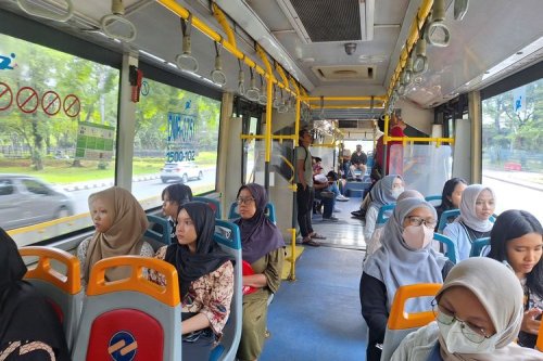 Berlaku Hari Ini dan Besok, Naik Transjakarta Cuma Rp 80