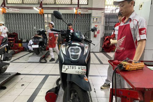 Honda, Promo Servis Motor Matik Honda, Ada Potongan Jasa 15 Persen