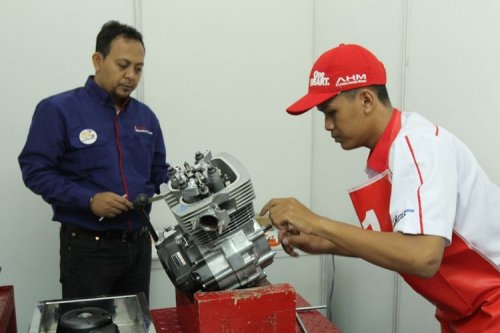 AHM Ungkap Alasan Profesi Mekanik Motor Masih Diminati Gen Z