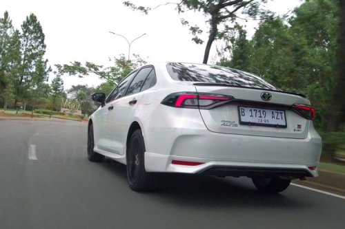 Toyota, Toyota Corolla Altis, Toyota GR Corolla, Impresi Berkendara Toyota Corolla Altis GR HEV
