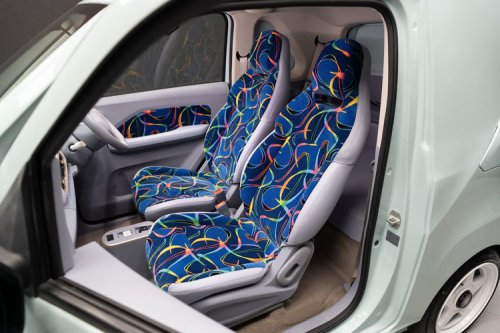 Tampilan Vintage: Tren Jok Fabric di Dunia Otomotif 2025