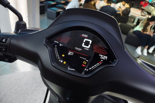 Ulik Perbedaan Vespa Sprint 2026 dengan Model Sebelumnya