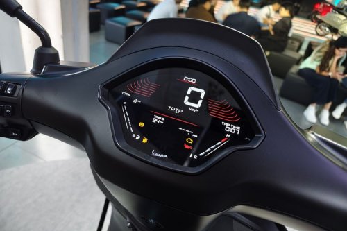 Ulik Perbedaan Vespa Sprint 2026 dengan Model Sebelumnya