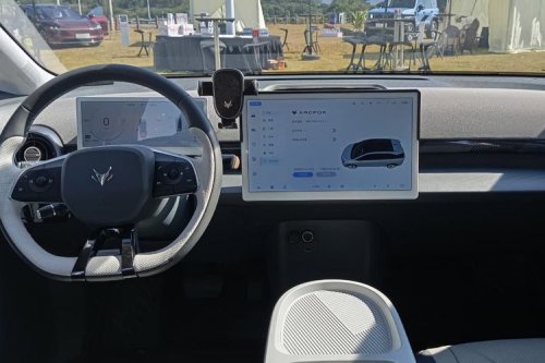 Intip Spesifikasi Arcfox T1, Mobil Listrik Murah Meluncur Tahun Ini