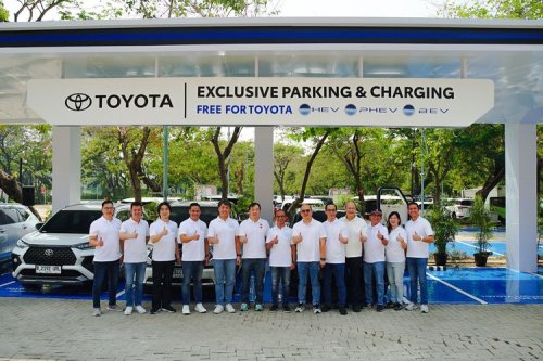 Toyota, Toyota Hadirkan Charging Spot Gratis dan Parkir Khusus EV di Bekasi