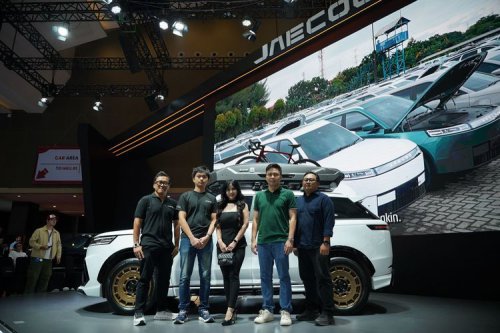 Jaecoo J5 EV Tampil dengan Dua Gaya Modifikasi di IIMS 2026
