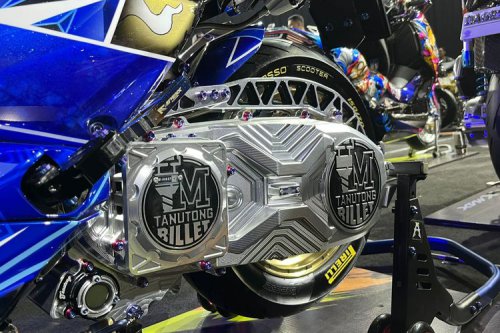 King CustoMAXI 2025, Yamaha XMAX Hedon dengan Emblem Emas 18 Karat