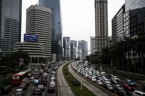 Dorong Masyarakat Naik Transportasi Umum, Tarif Parkir Berpotensi Naik