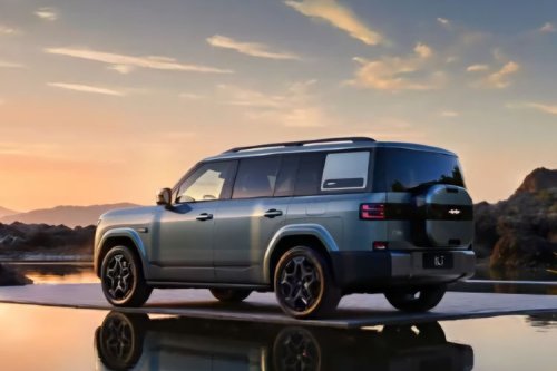 BYD, BYD Luncurkan SUV PHEV di China, Bisa Tempuh 1.300 Km