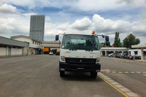 Mitsubishi, Mampir ke Pabrik Mitsubishi Fuso, Lihat Langsung Produksi Fighter X