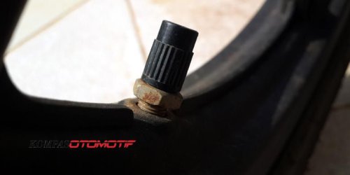 Jangan Disepelekan, Ini Tugas Penting Tutup Pentil Ban