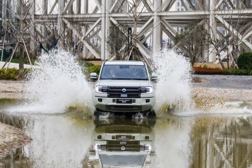 Denza B5 Belum Dijual, Masih Cek Respons Pasar