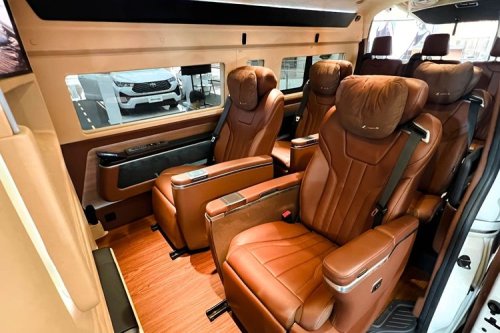 Toyota HiAce Premio Disulap Jadi Kabin Sultan, Segini Biayanya