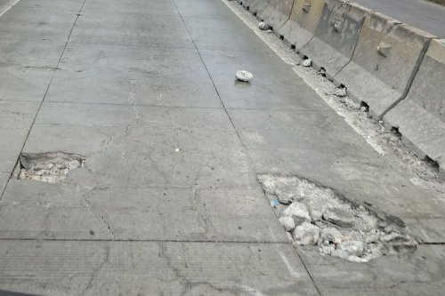 Ada Lubang di Jalan Tol, Jangan Langsung Rem Mendadak
