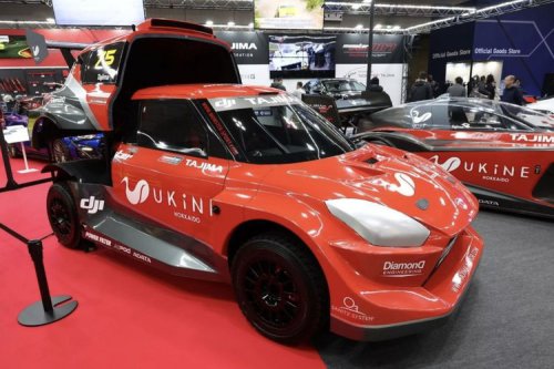 Modifikasi Ekstrem Suzuki Swift Jadi Mobil Balap