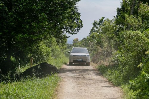 Jajal Jaecoo J5 Semi Off-Road, Ini Alasan Jadi EV Terlaris