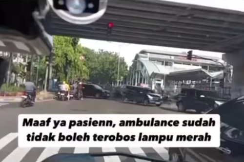 Polisi Tegaskan Ambulans yang Bertugas Tidak Kena Tilang | Syarat dan Biaya Resmi Perpanjangan STNK | Bisakah Budaya Nembak KTP Saat Bayar Pajak Kendaraan Dihilangkan?