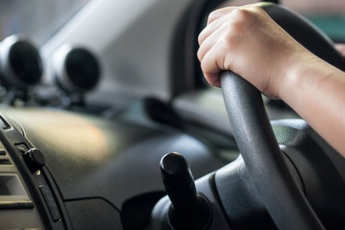 Tips dari Pakar, Begini Trik Mengemudi Mobil Agar Lebih Irit BBM