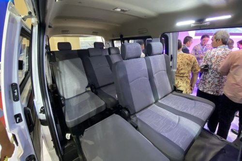 Wuling, Adu Kendaraan Niaga Listrik: DFSK Gelora E Vs Wuling Mitra EV