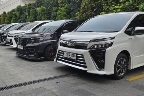 Toyota, Toyota Voxy, Cek Kisaran Harga Toyota Voxy R90 Bekas, mulai Rp 300 Jutaan