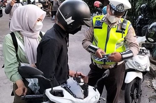 Kenapa Banyak Pengendara Ketakutan Saat Ada Razia di Jalan?