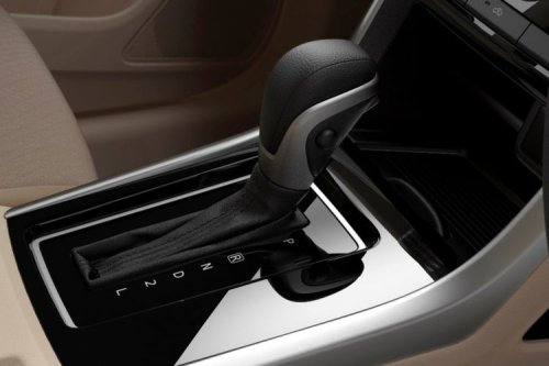 Waspada, Komponen yang Berisiko Rusak Saat Bongkar Karpet Mobil