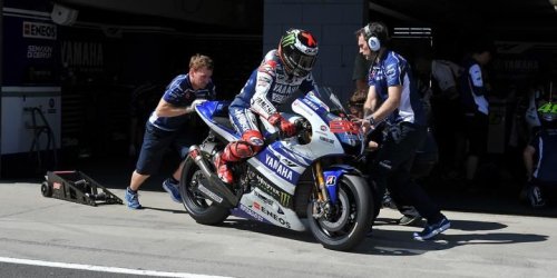 Yamaha, Peralihan Mesin V4 1000 cc Yamaha Menuju 850 cc