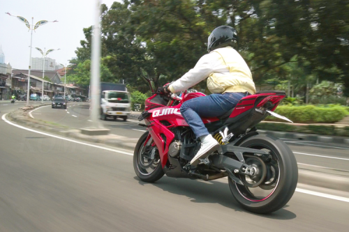 Review Lengkap QJMotor SRK 800 RR: Moge 4 Silinder Rp 268 Juta