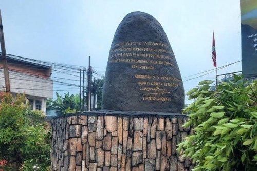 Terkenal Kawasan Macet, Ini Sejarah Tugu Batu di Sawangan