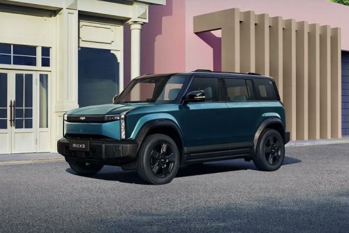 Adu Spesifikasi Range Rover vs Chery Fengyun X3L, Pendaki Heaven's Gate