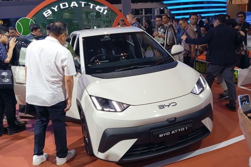Mobil Listrik BYD, BYD, Mobil Listrik BYD Atto 1 Meluncur di GIIAS 2025, Harga Mengejutkan!