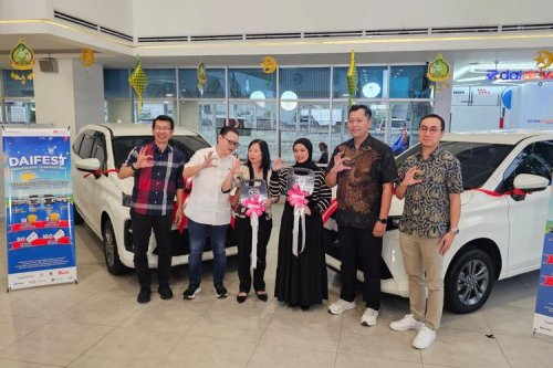 Daihatsu, Daihatsu Xenia, Daihatsu Serahkan Hadiah 2 Unit Xenia ke Pemenang Daifest 2025