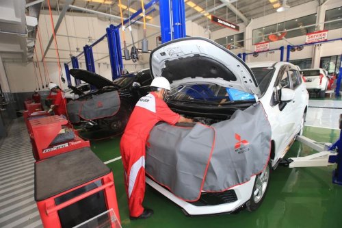 Rupiah Melemah, Biaya Servis Mobil Mitsubishi Naik?
