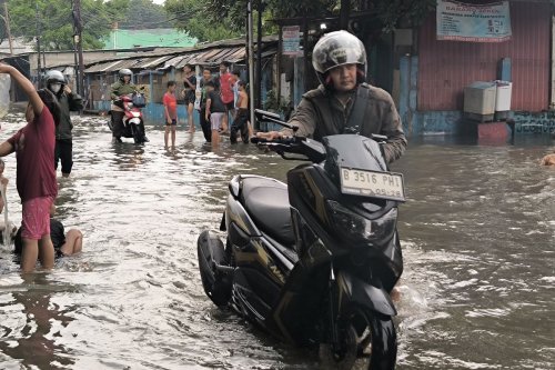 Segini Kisaran Biaya Perbaikan Motor Usai Terobos Banjir