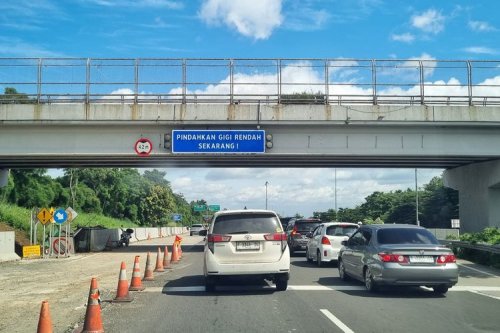 Kecelakaan Lagi di GT Ciawi 2, Truk Diduga Alami Rem Blong