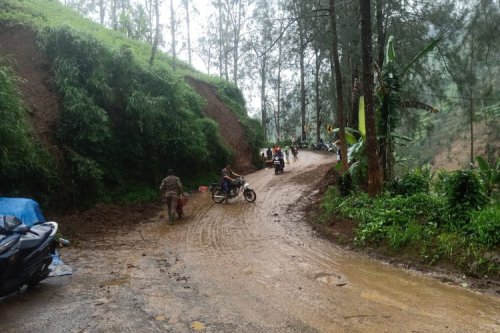 Berikut Tips Aman Berkendara di Jalur Ekstrem