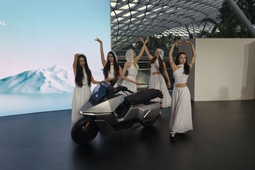 Motor Listrik Omo X Resmi Produksi Massal: Revolusi Teknologi