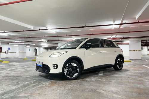 GAC Indonesia Perkenalkan Line Up Mobil Listrik di Yogya