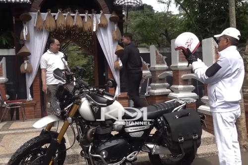 Dedi Mulyadi Keliling Jawa Barat Pakai Triumph Scrambler 1200