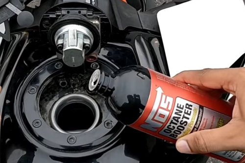 Siasati Harga BBM Mahal, Bolehkah Pakai Octane Booster?